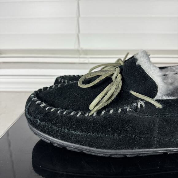 L.L. Bean Wicked Good Slippers Men’s 12 Black Suede Fur Lined Moccasin Slippers main image 4